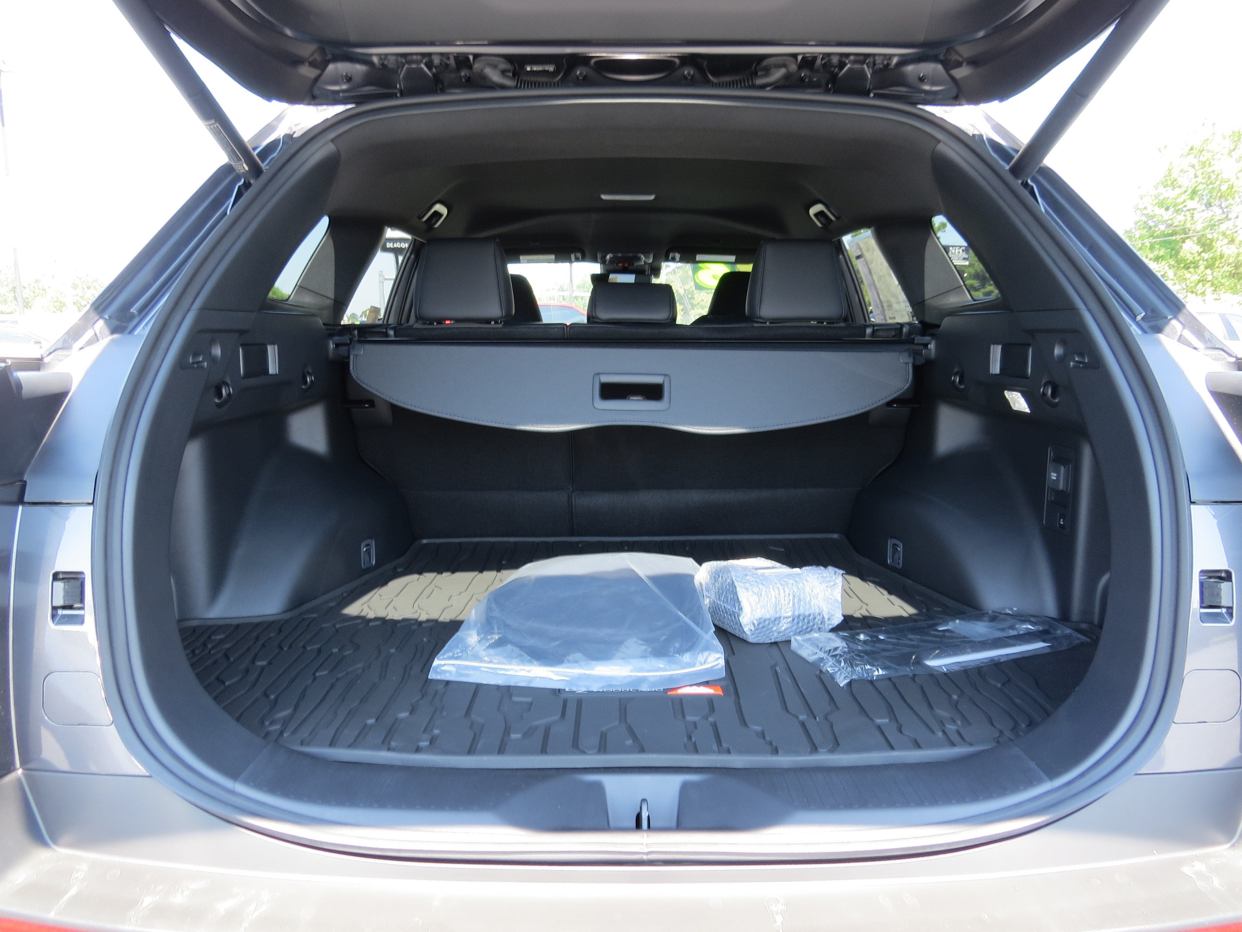 2026 Toyota bZ Woodland AWD (Natl)