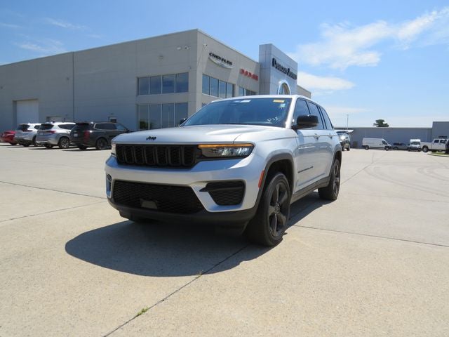 2024 Jeep Grand Cherokee Altitude