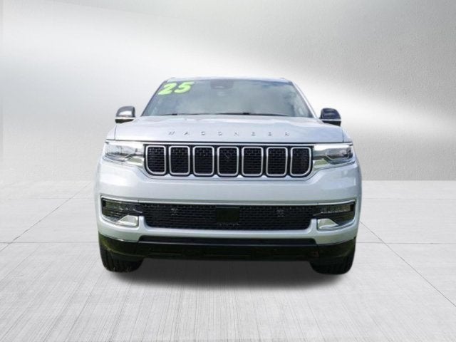 2025 Jeep Wagoneer Base