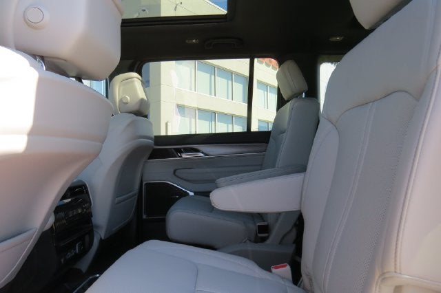 2025 Jeep Wagoneer Series II