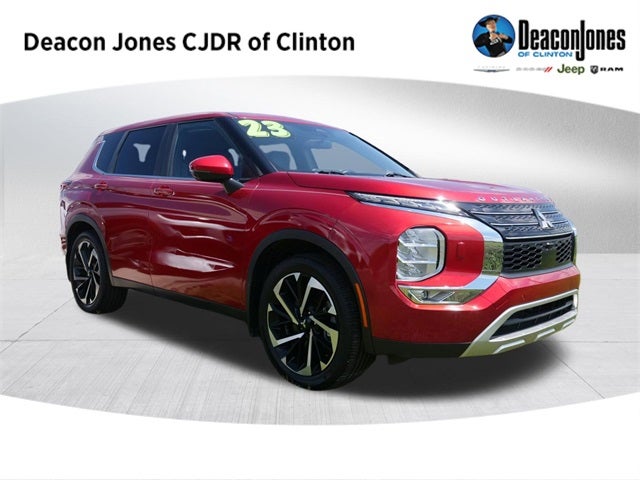 2023 Mitsubishi Outlander SE