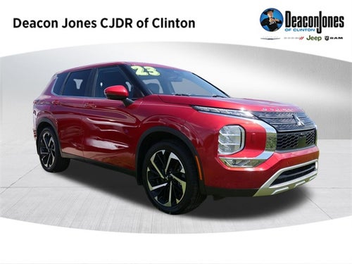 2023 Mitsubishi Outlander SE